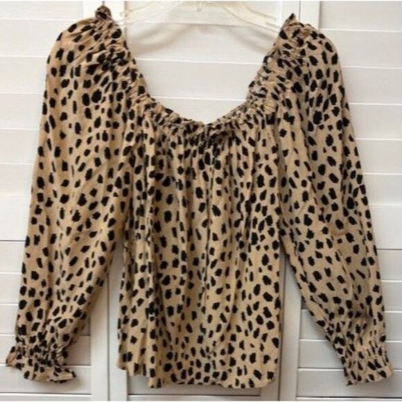 Vineyard Vines Tops - Vineyard Vines Womens XS Leopard Print Long Sleeve Blouse With‎ Elastic Neckline